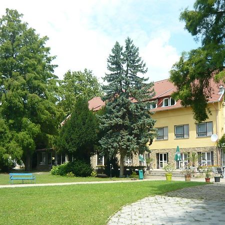 Hotel Kenese Balatonkenese Exterior foto
