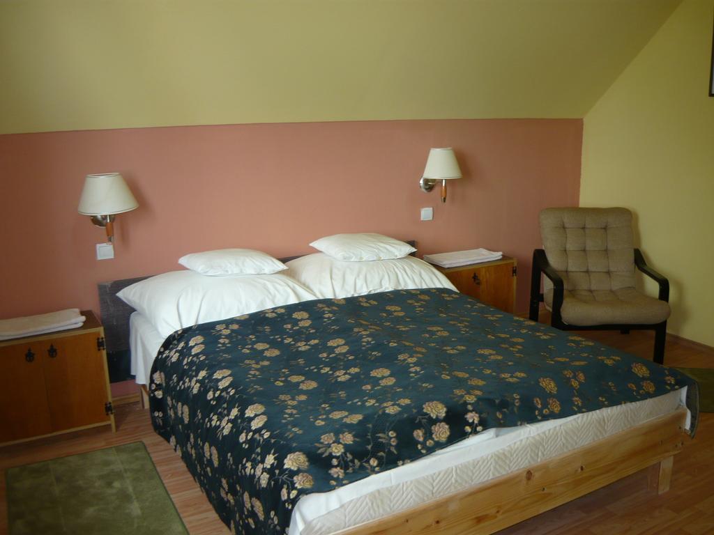 Hotel Kenese Balatonkenese Zimmer foto